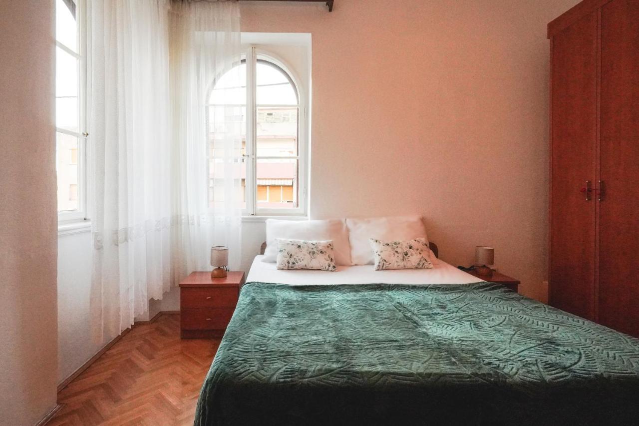 Tranquil Urban Escape Appartement Split Buitenkant foto